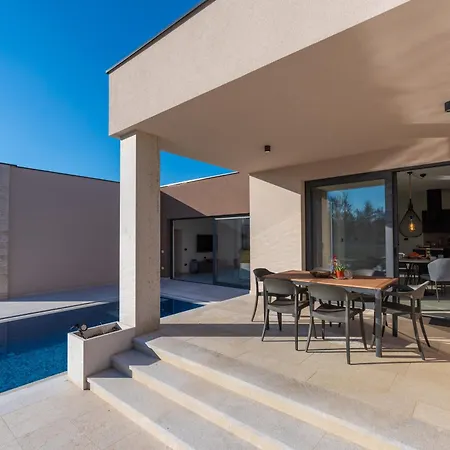 Villa Shiva