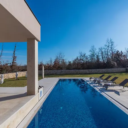 Shiva Villa *